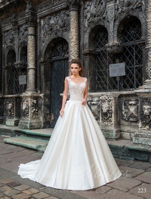 Атласное свадебное платье модель 223